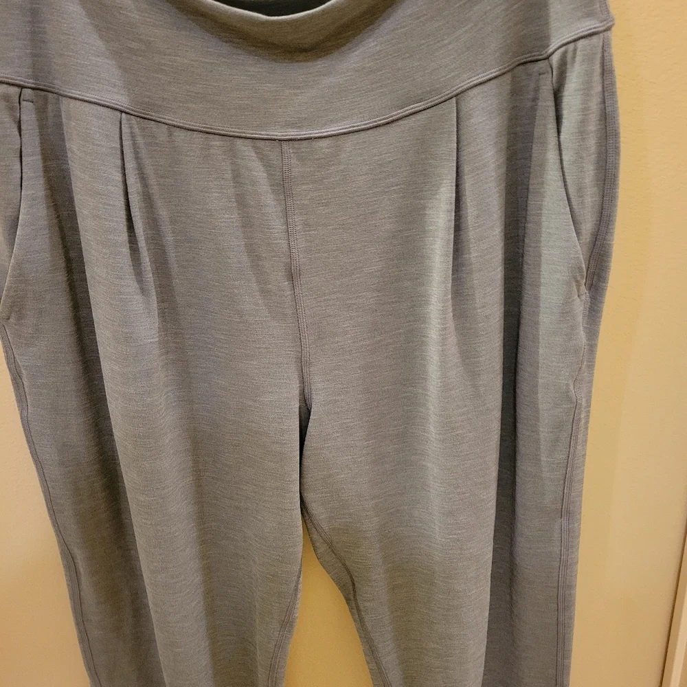 Athleta Elation Pant L - Picture 6 of 10
